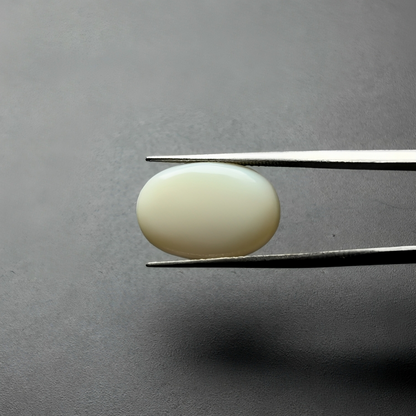 Plain Opal (दूधिया पत्थर) - Average